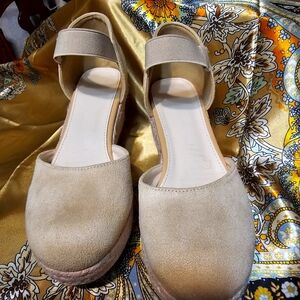 Espadrille Wedge with ankle  straps.